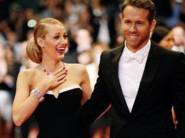 Ryan Reynolds with his wife Blake Lively in an event
